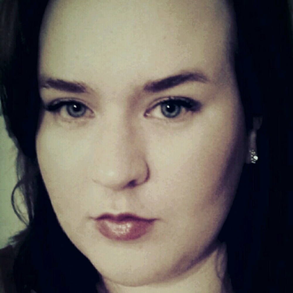 Meet your Posher, Joelle